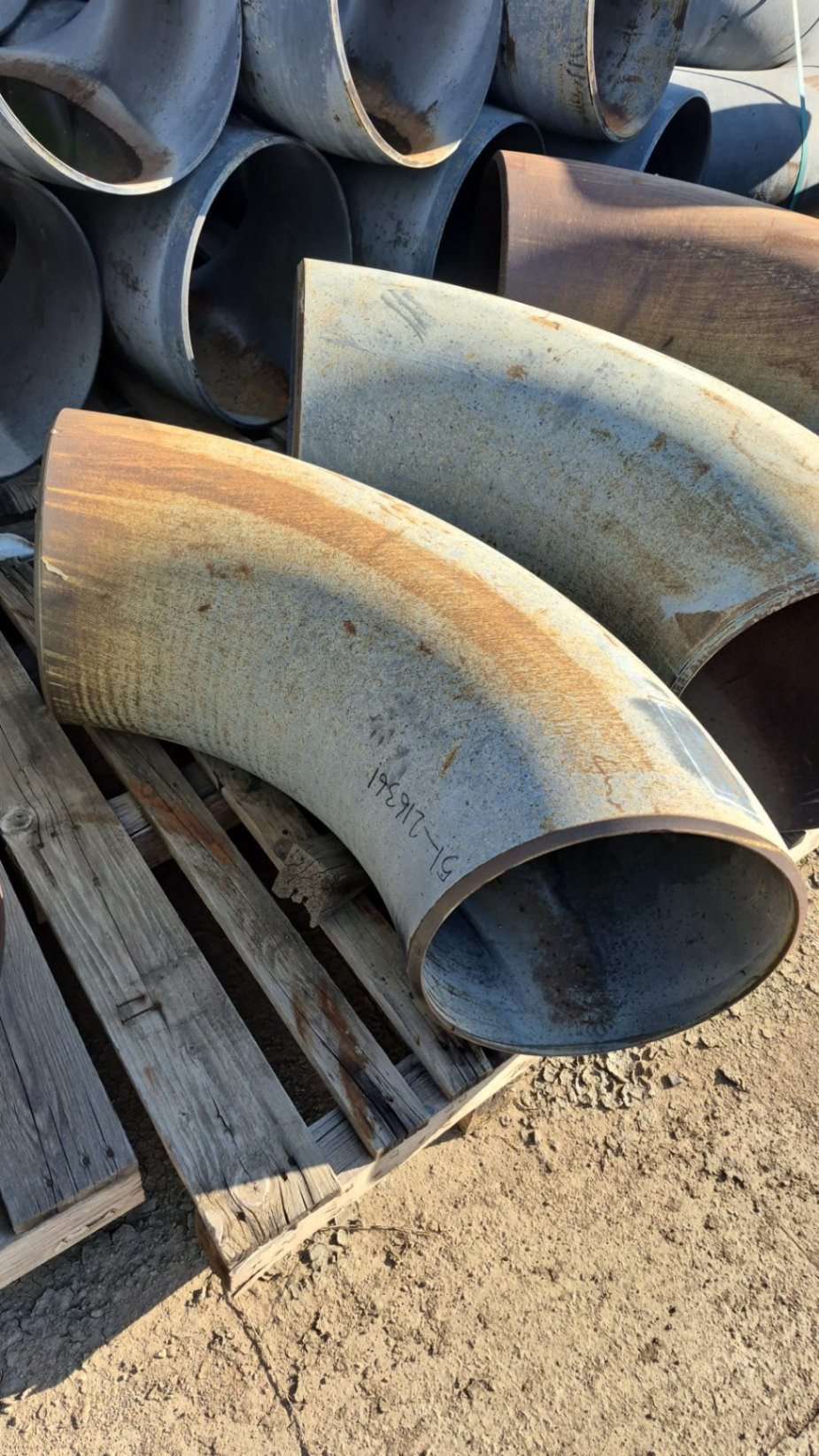 90 ELBOW-16"-ASTM A234 WPB 90 DEGREES ELBOW LONG RADIUS ASME B16.9 SMLS B.W.