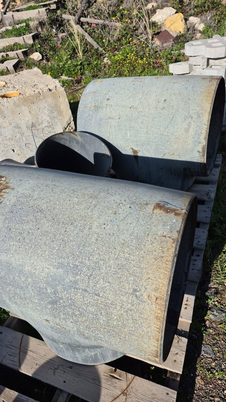 EQUAL TEE-24"-ASTM A234 WPB TEE ASME B16.9 SMLS B.W.