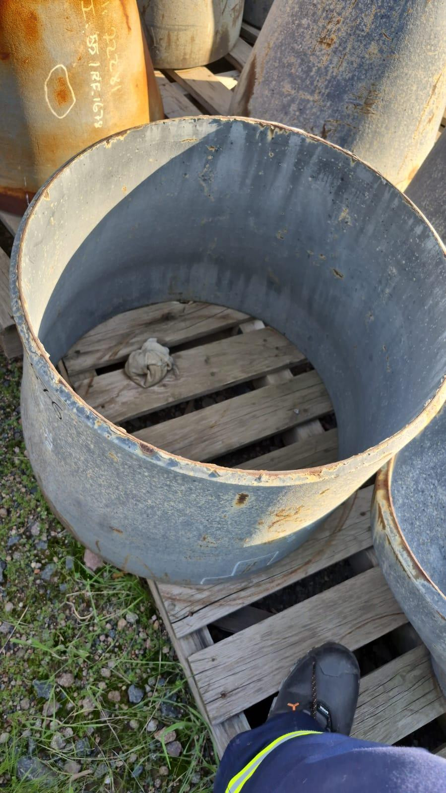 ECCENTRIC REDUCER-24"-ASTM A234 WPB ECCENTRIC REDUCER ASME B16.9 SMLS B.W.