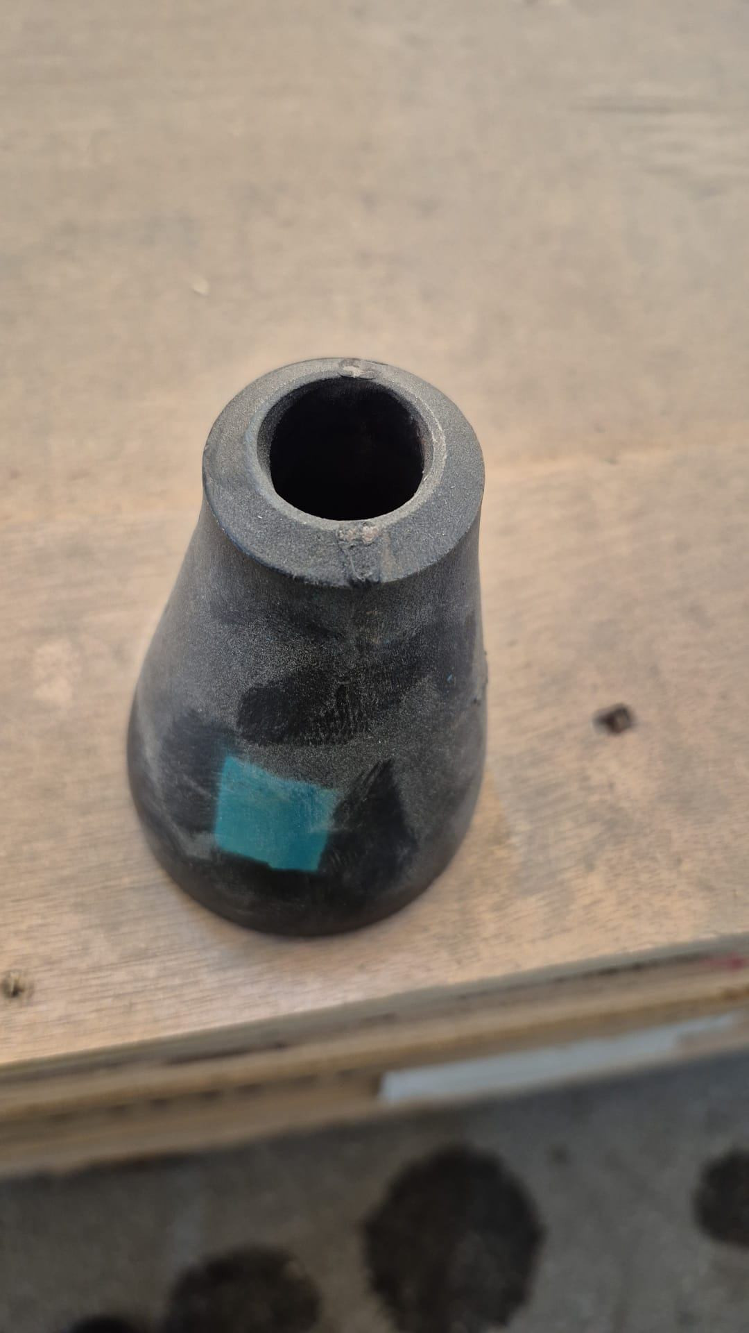 ECCENTRIC REDUCER SMLS MALZEME: A234-WPB NACE BAĞLANTI TİPİ: BW STANDART: ASME B16.9 ÇAPLAR-1: 2" ÇAPLAR-2: 1" ET KALINLIKLARI-1: S-80 ET KALINLIKLARI-2: S-160 RATING-1: - RATING-2: - YUZEY: - IDENT NUMBER: 1949384 COMMODITY CODE: HAEREDA301C01A5110
